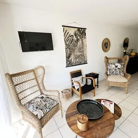 Bel 3 Pieces Climatise 400m Des Plages Apartment *